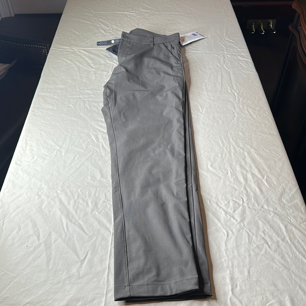 Lululemon commission pants classic.